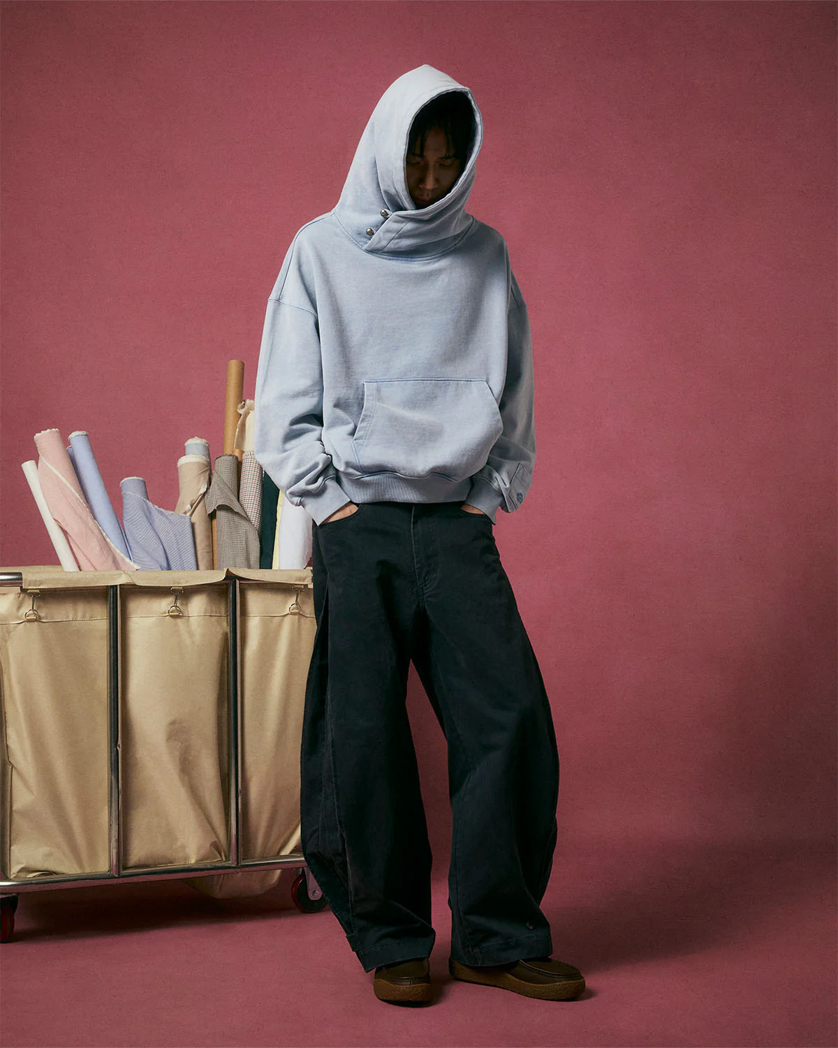 BLACK ACCORDION CHINO PANTS - Image 7