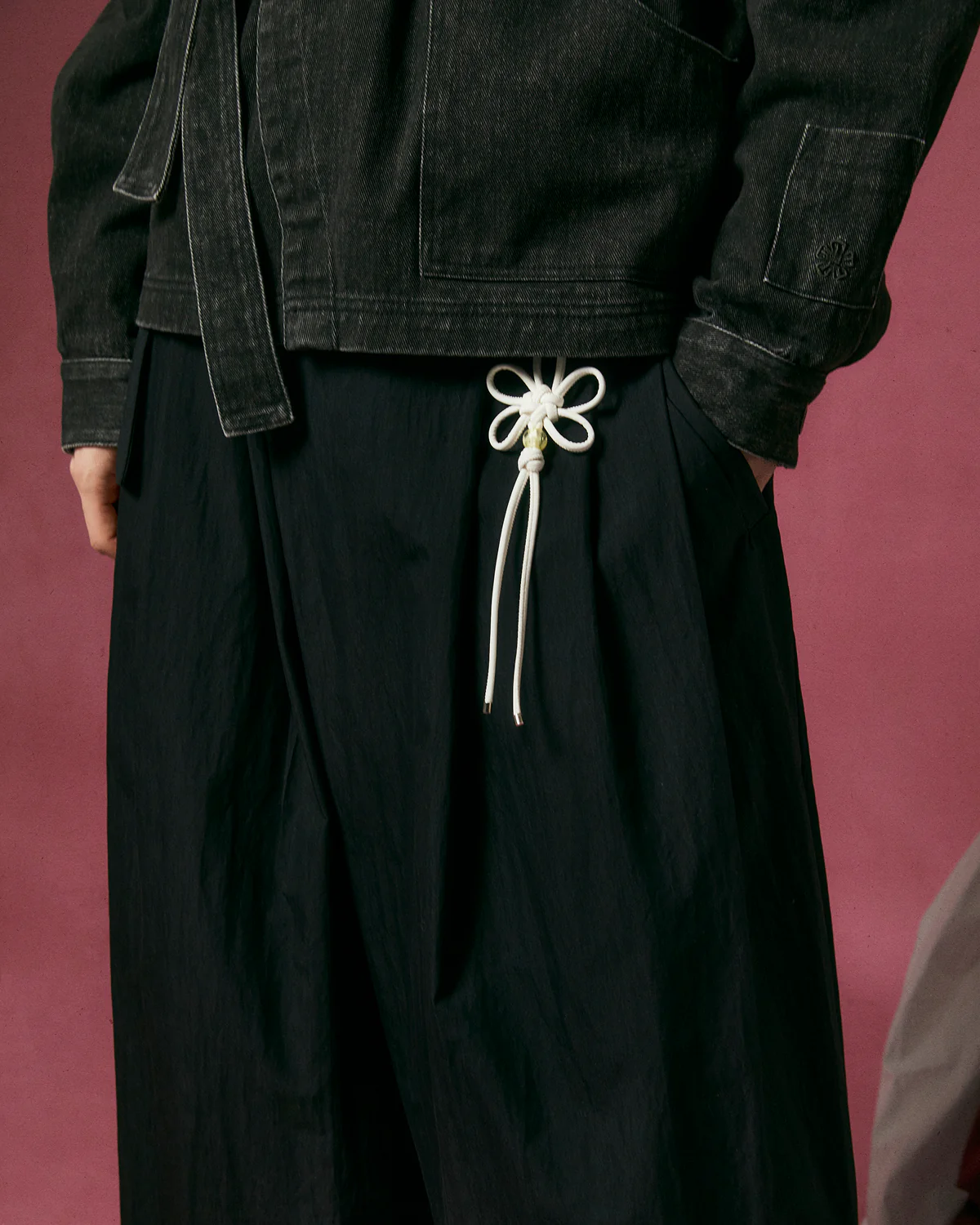 BLACK PLEATED PALAZZO PANTS - Image 5